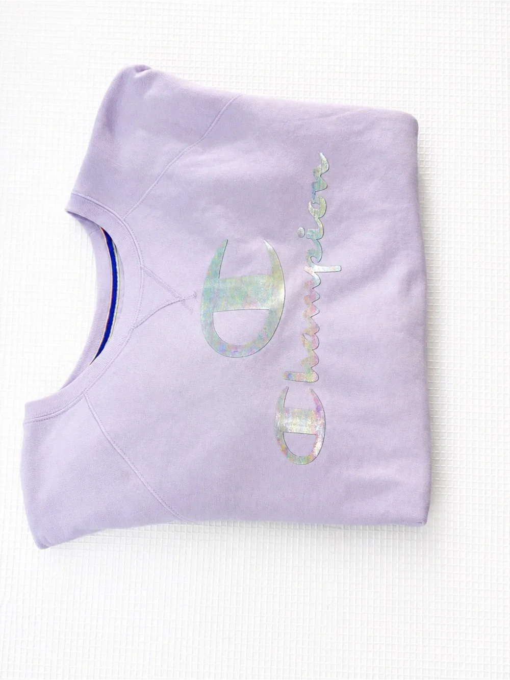 Champion Women's Iridescent Crewneck Sweatshirt Size 1X Purple Lilac Logo *Flaw*